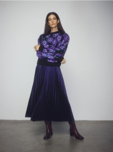 Plisowana spódnica midi - granatowy