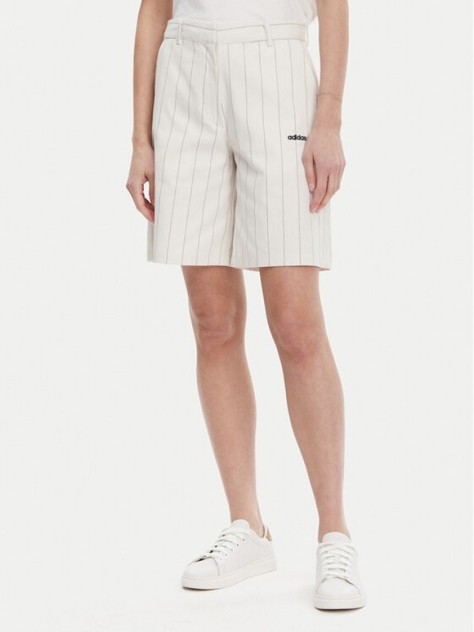 adidas Bermudy Pinstripe JC7684 Biały Loose Fit