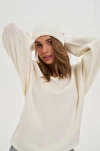 Ciepła czapka biała