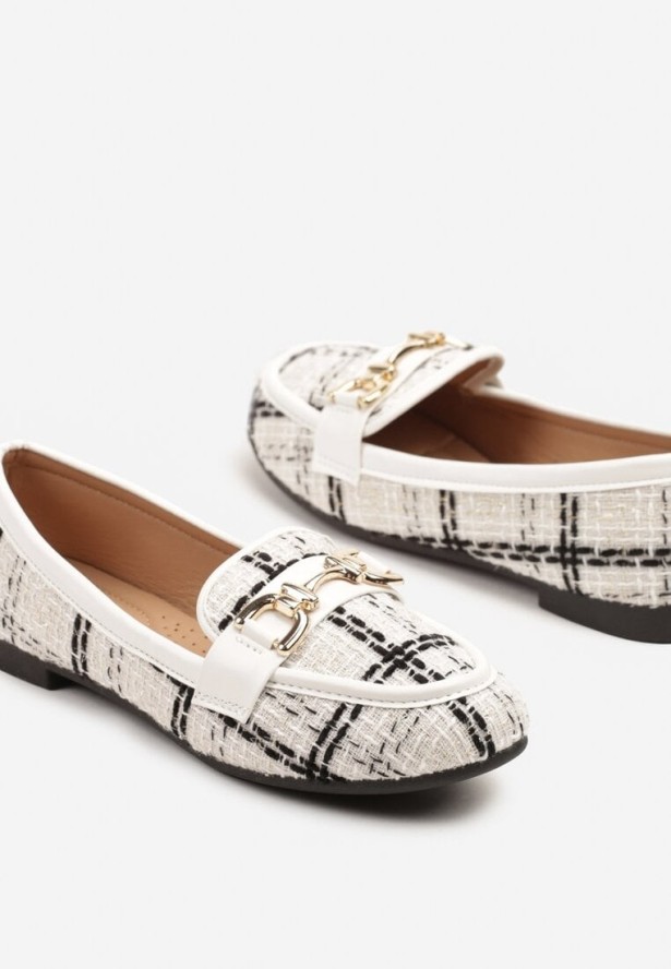 Białe Mokasyny Tweedowe z Metaliczną Aplikacją Rivlia