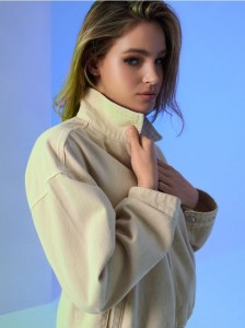 Jeansowa kurtka bomberka z kołnierzykiem - beżowy