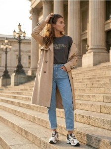 Bawełniana koszulka z haftowanym napisem - szary