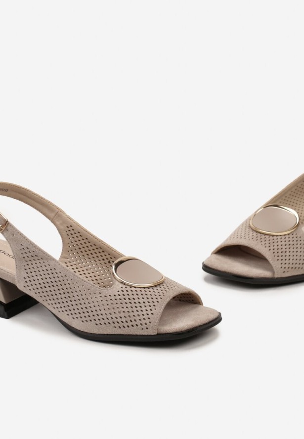 Ciemnobeżowe Sandały Ażurowe Vices z Okrągłą Klamerką i Skórzaną Wkładką Caelira