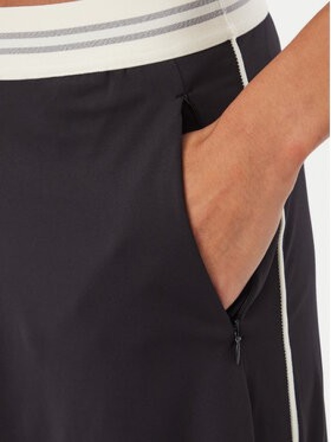 Guess Spodnie dresowe V6BB12 K6333 Czarny Regular Fit