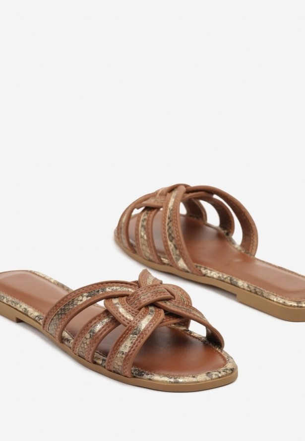 Brązowe Wężowe Klapki z Ozdobnymi Paskami Teladorea