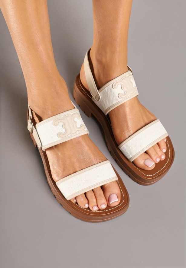 Beżowe Sandały na Platformie z Tłoczeniem i Naszywką Alevelia