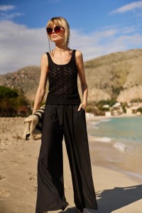 Wiskozowe spodnie z szerokimi nogawkami czarne