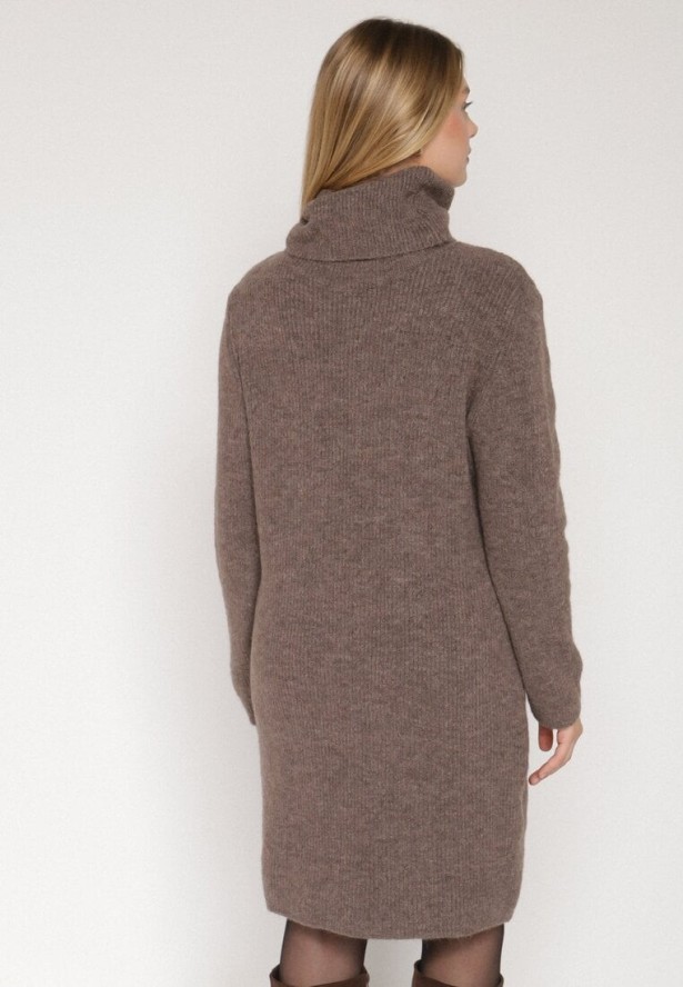 Jasnobrązowa Sukienka Sweterkowa z Golfem z Wiskozą i Wełną Fedamira