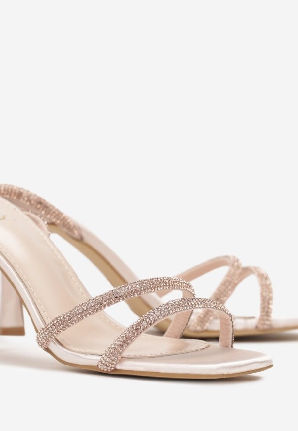 Beżowe Sandały na Szpilce ze Sprzączką i Cyrkoniami Aintha