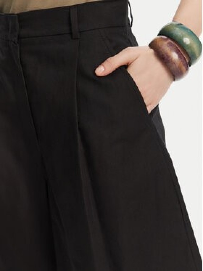 Weekend Max Mara Bermudy Ecuba 2515141032 Czarny Regular Fit