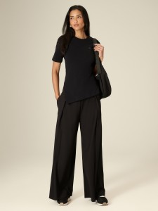 4F Spodnie dresowe z szerokimi nogawkami damskie - czarne L