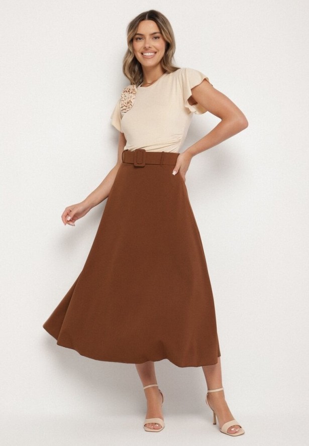 Brązowa Gładka Spódnica Maxi z Gumką w Pasie i Klamrą Orirsa
