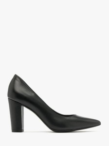 Czarne czółenka na słupku