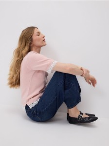 Sweter z dodatkiem wełny - pastelowy róż