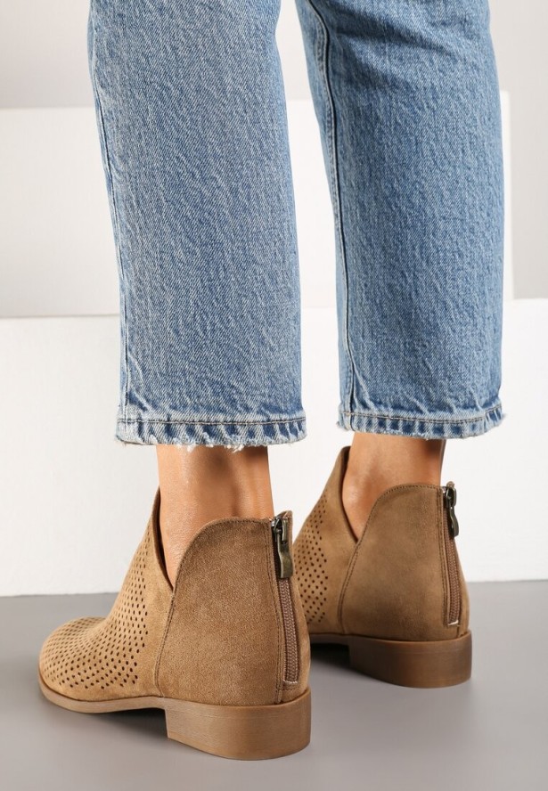 Ciemnobeżowe Płaskie Botki Vices z Wycięciem Felilia