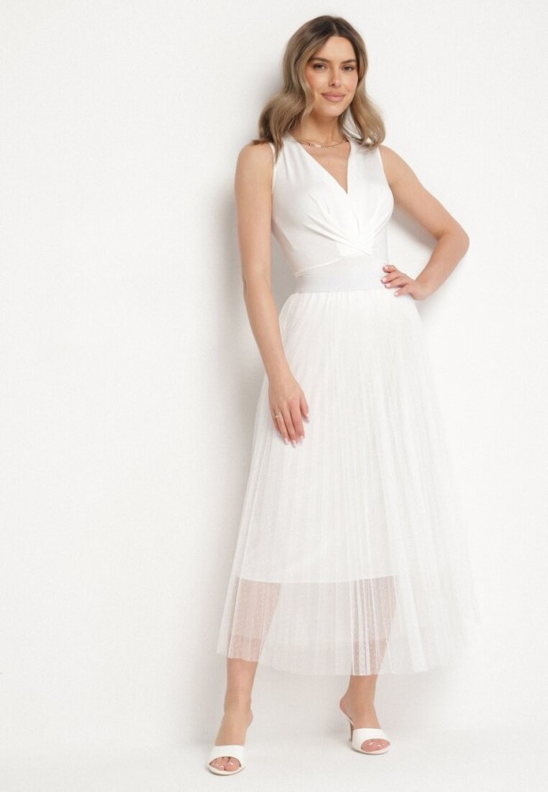 Biała Tiulowa Spódnica w Kropki o Rozkloszowanym Kroju Folirea