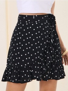 Spódnica mini w kropki - czarny