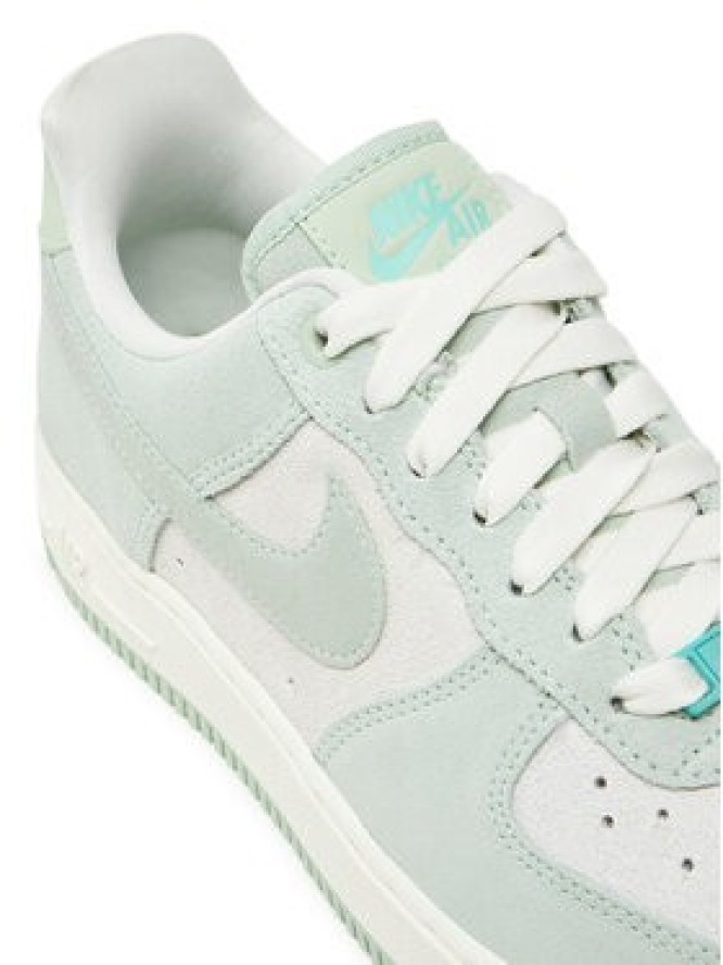Nike Sneakersy Air Force 1 07 HQ1497 Zielony