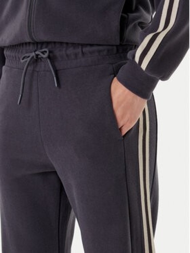 EA7 Emporio Armani Spodnie dresowe 7W000568 AF15528 U8117 Szary Relaxed Fit