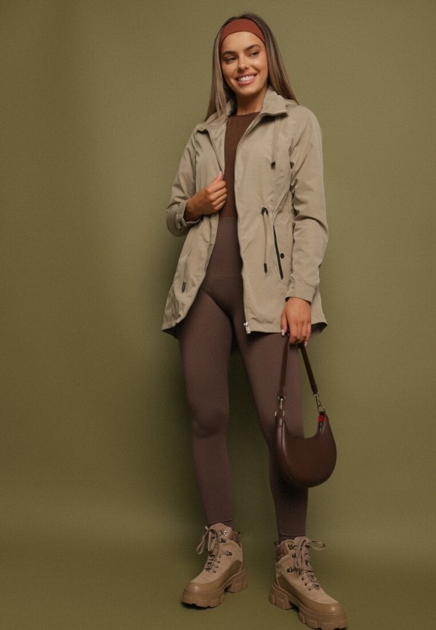 Ciemnobeżowa Kurtka Parka ze Sznurkiem w Talii i Kapturem Teridi