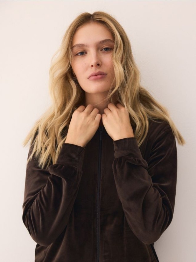 Welurowa bluza z kapturem - ciemnobrązowy