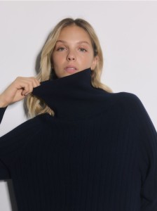 Golf w prążek - granatowy