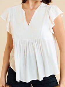 Wiskozowa bluzka z dekoltem V i dekoracyjnym haftem - kremowy