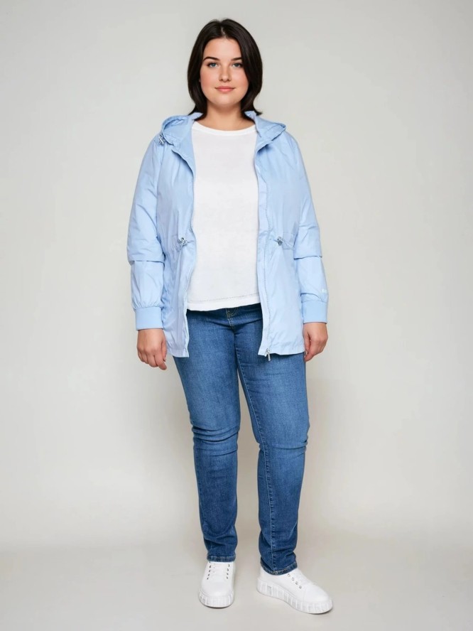 Kurtka damska z regulacją w tali z kapturem błękitna Mira 400