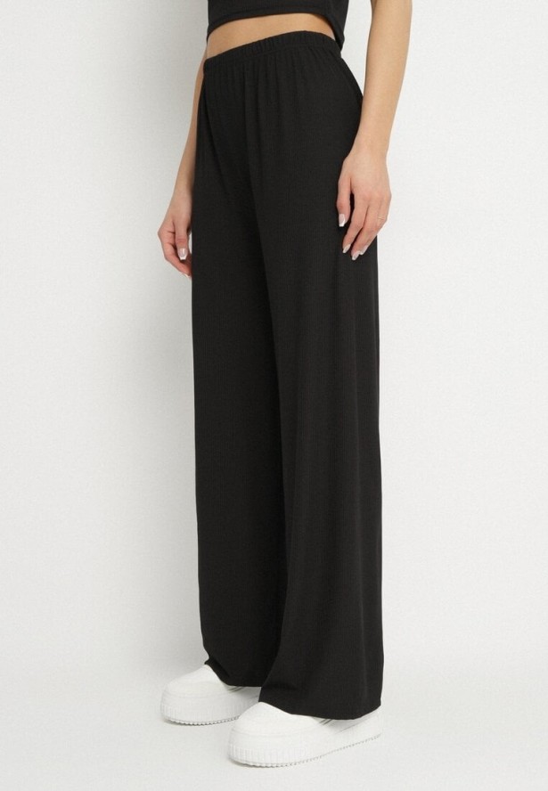 Czarny Prążkowany Komplet Dopasowany Top i Spodnie o Szerokim Kroju Miresia