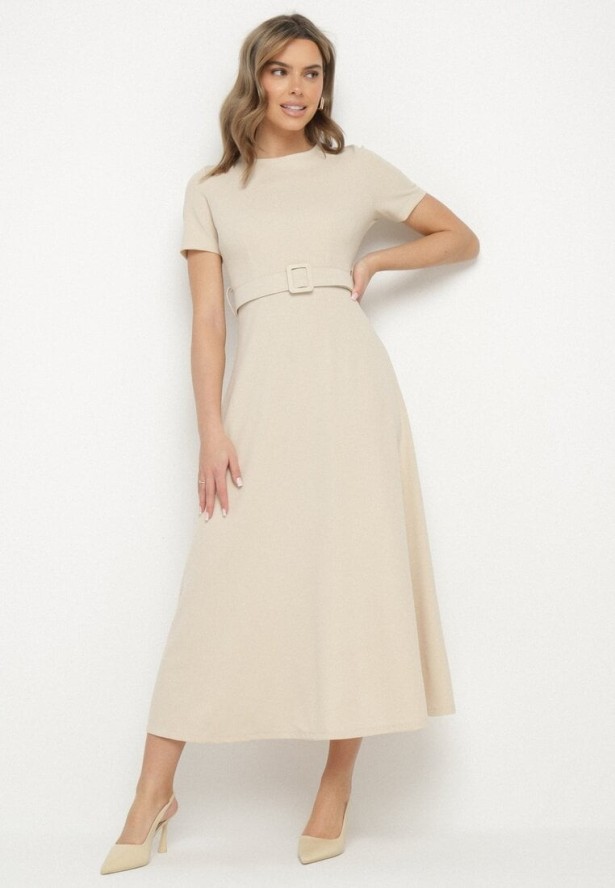 Beżowa Rozkloszowana Sukienka Ozdobiona Paskiem Desianna