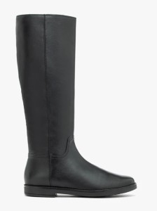 Czarne kozaki z wąską cholewką