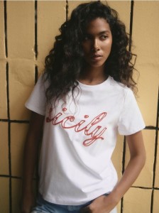 T-shirt z naszywaną aplikacją - złamana biel