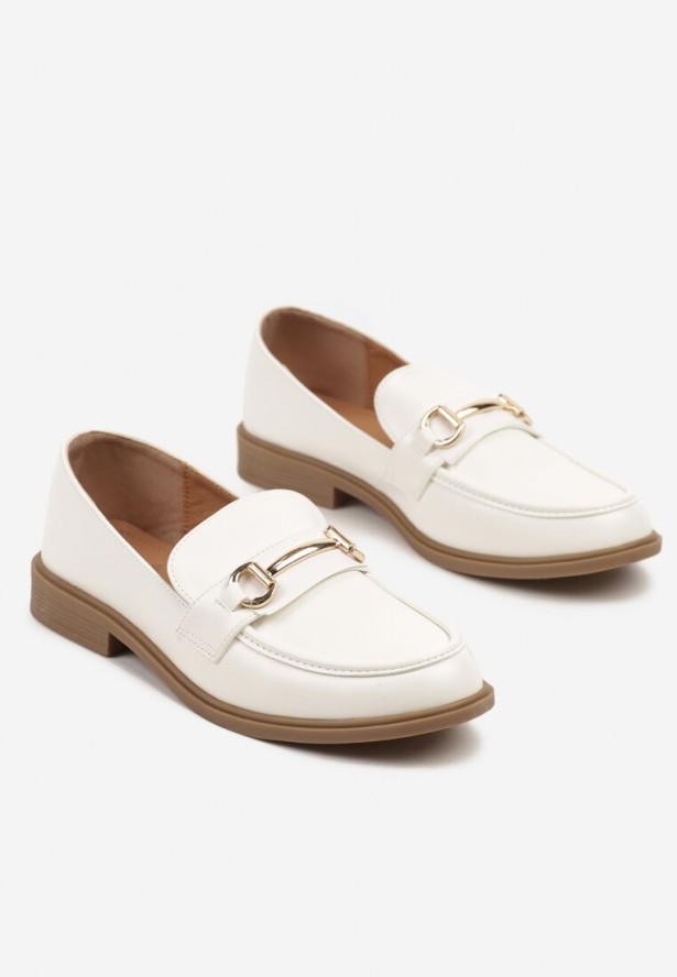 Białe Klasyczne Mokasyny z Elegancką Aplikacją Frolvia