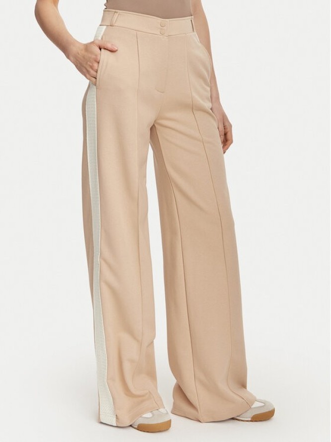 Guess Spodnie materiałowe V6YB26 K5139 Beżowy Relaxed Fit
