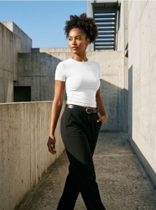 Koszulka z marszczeniem po bokach - biały