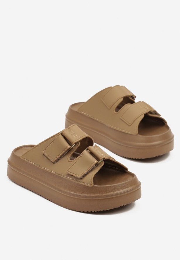 Ciemnobeżowe Klapki na Grubej Podeszwie z Pianki z Paskami na Rzep Falonisa