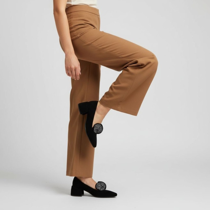 Czółenka damskie S. Barski, na klocku zamszowe z ozdobą i noskiem w szpic, czarne-srebrne, MR52-181