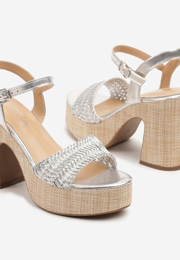 Srebrne Metaliczne Sandały Typu Drewniaki na Słupkowym Obcasie Tillitoria