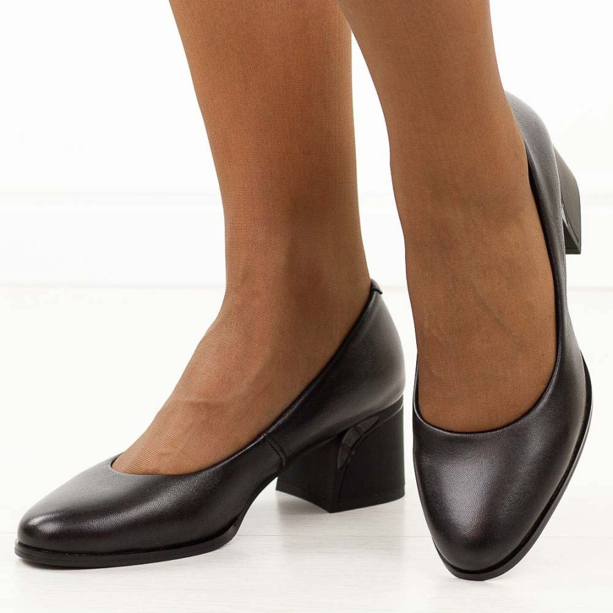 Czarne skórzane czółenka damskie T.Sokolski J25-193