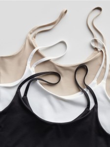 Gładki top na ramiączkach - biały