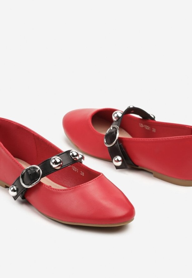 Czerwone Balerinki z Ozdobnym Paskiem Winnalia