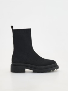 Botki z elastyczną cholewką - czarny