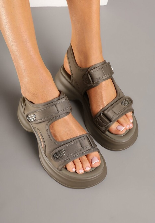 Zielone Sandały na Grubej Podeszwie z Metalicznym Zdobieniem Nalanor