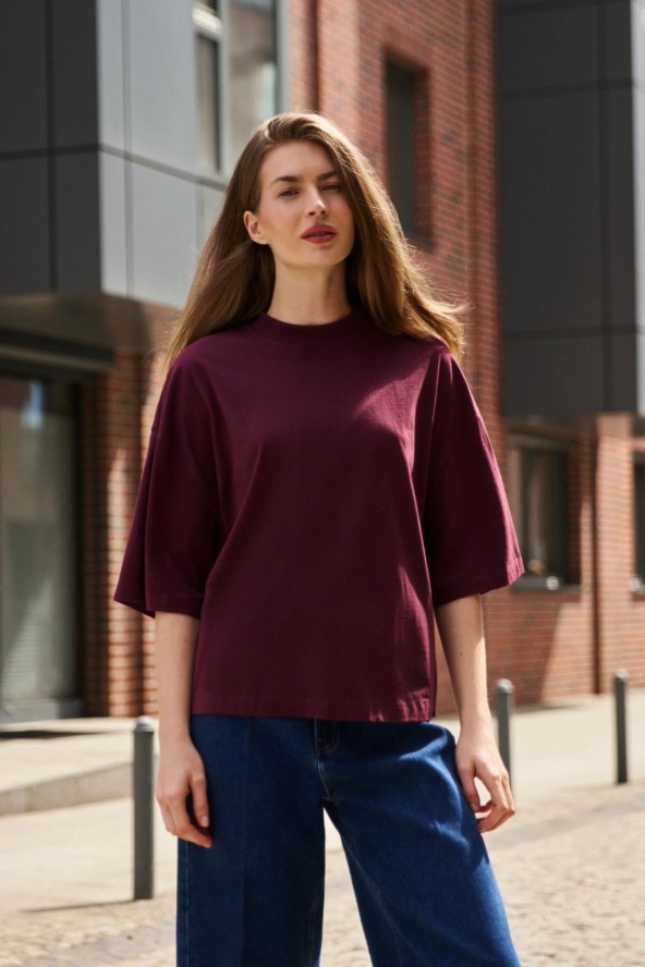 T-shirt oversize burgundowy