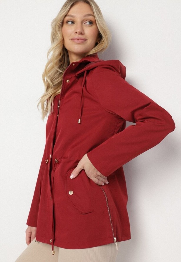 Bordowa Kurtka Parka z Odpinanym Kapturem i Ozdobnymi Suwakami Velotia
