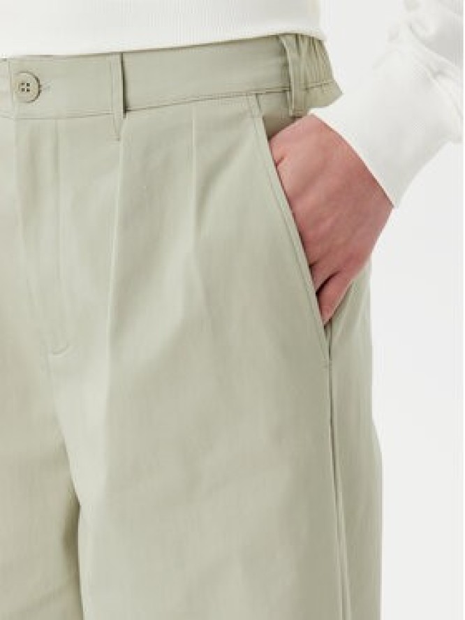 New Balance Spodnie materiałowe Boylston WP51538 Zielony Relaxed Fit