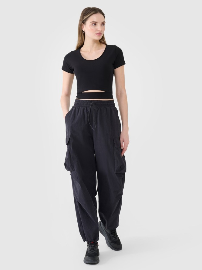 4F T-shirt crop top gładki damski - czarny S