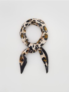 Wzorzysta apaszka - brązowy