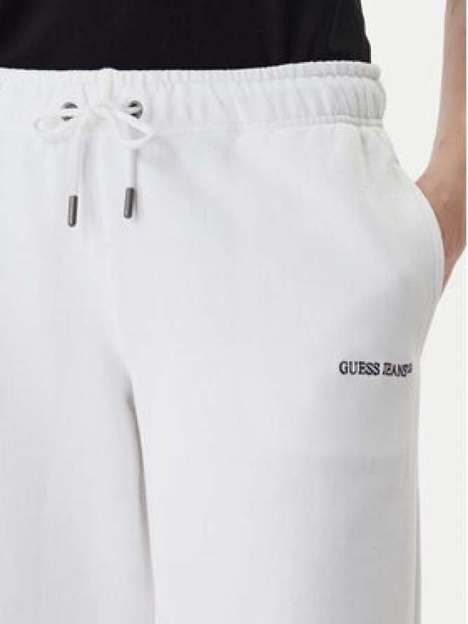 Guess Jeans Spodnie dresowe W6RB52 K68I4 Biały Regular Fit