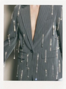 Marynarka z ozdobną aplikacją - jasnoszary